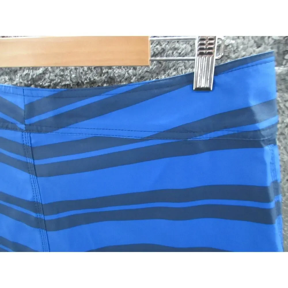 The North Face Swim Trunks Mens Sz 34 Board Shorts Blue Stripes Swimming Pockets - Picture 8 of 13